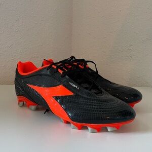 DIADORA Kobra men’s soccer cleats